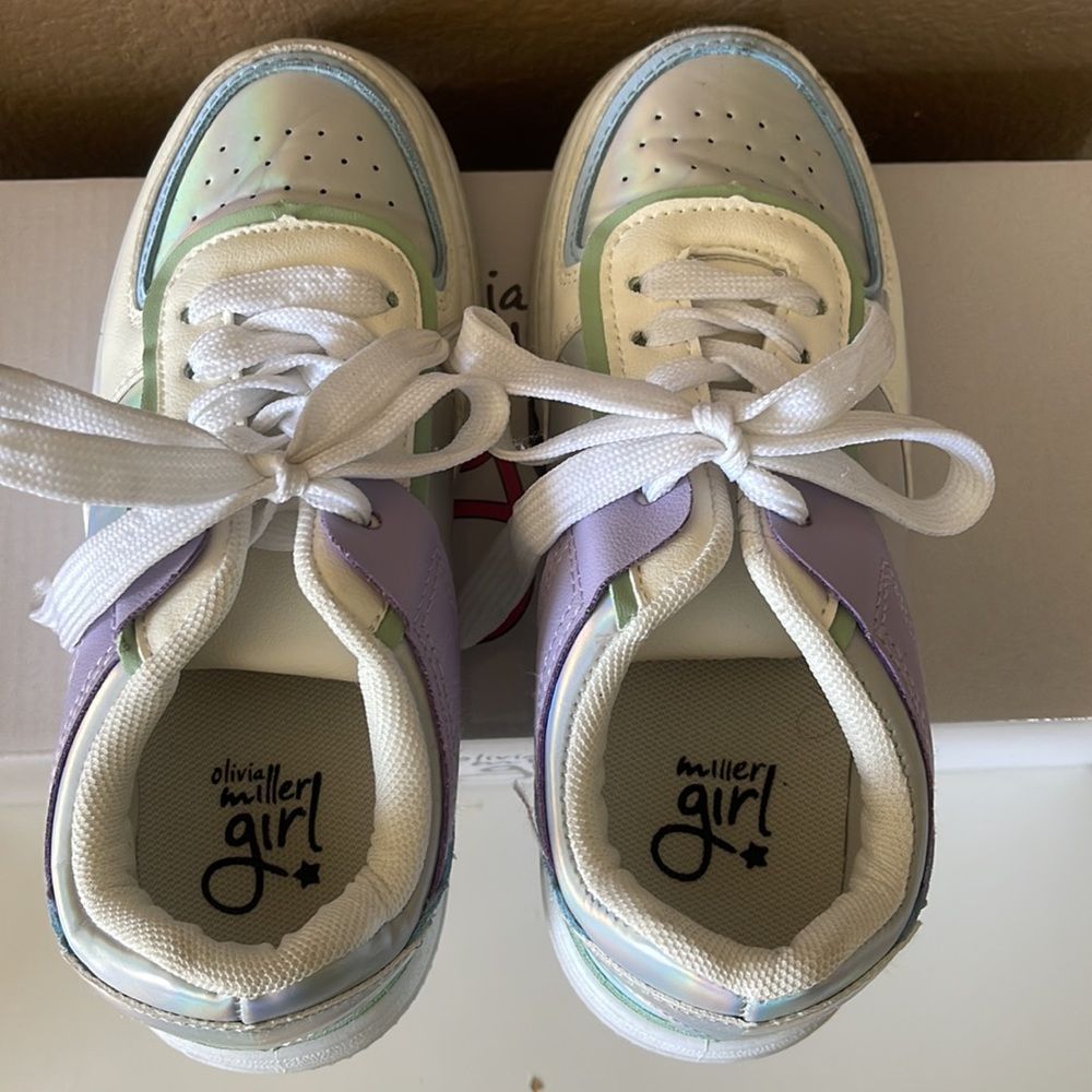 Olivia Miller girl pastel shoes size 2 - Picture 3 of 8